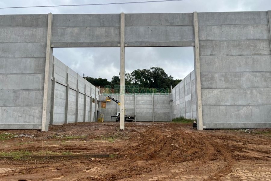 Pavilhão com 1400m², no bairro Jardim das Hortências em Caxias do Sul para Alugar