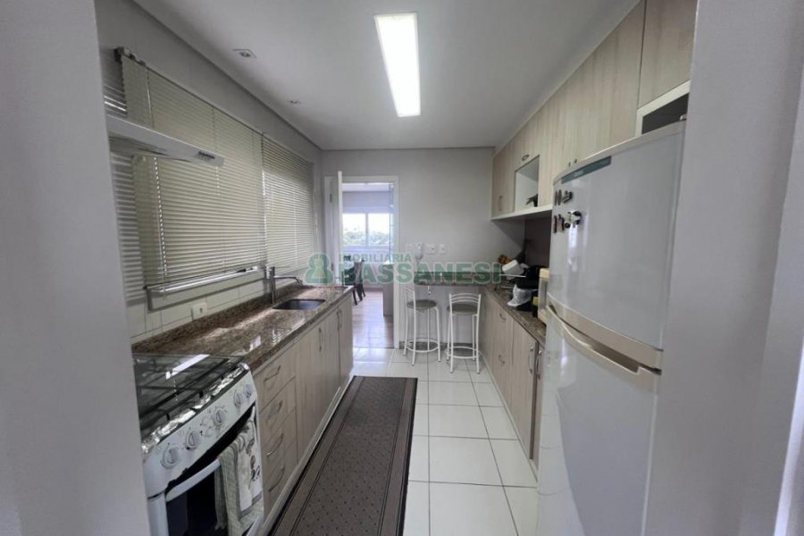 Apartamento com 130m², 3 dormitórios, 2 vagas, no bairro Bela Vista em Caxias do Sul para Comprar