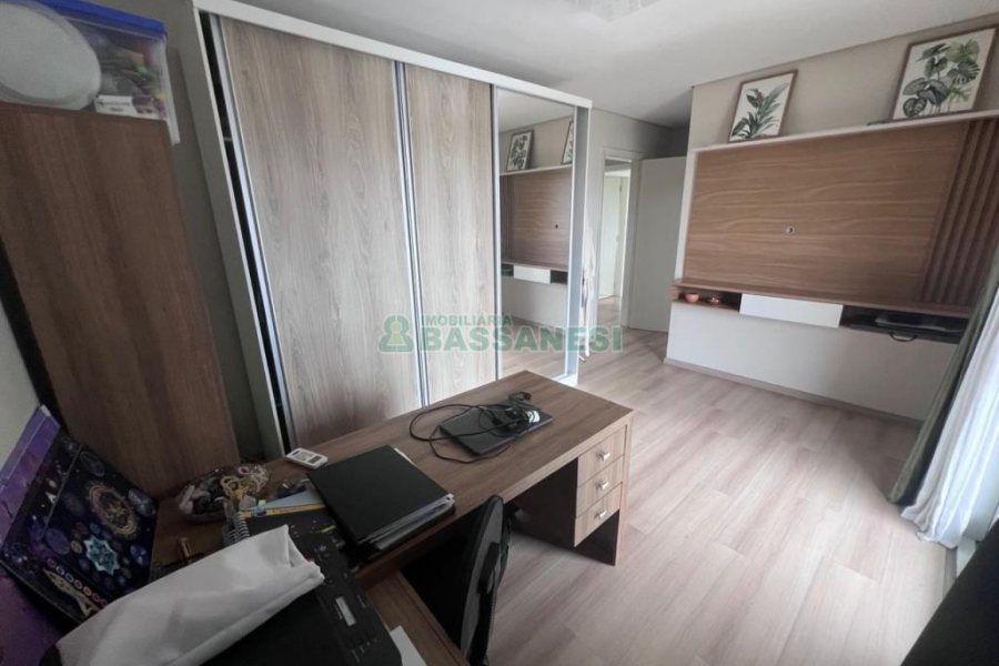 Apartamento com 130m², 3 dormitórios, 2 vagas, no bairro Bela Vista em Caxias do Sul para Comprar