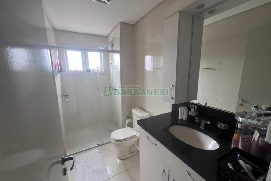 Apartamento com 130m², 3 dormitórios, 2 vagas, no bairro Bela Vista em Caxias do Sul para Comprar