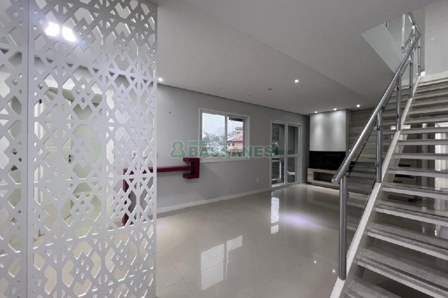 Apartamento com 197m², 3 dormitórios, 2 vagas, no bairro Universitário em Caxias do Sul para Alugar