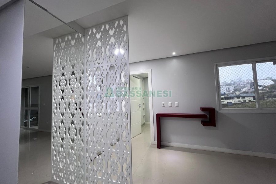 Apartamento com 197m², 3 dormitórios, 2 vagas, no bairro Universitário em Caxias do Sul para Alugar