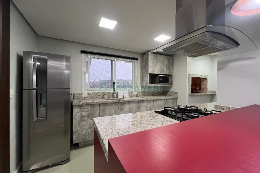 Apartamento com 197m², 3 dormitórios, 2 vagas, no bairro Universitário em Caxias do Sul para Alugar