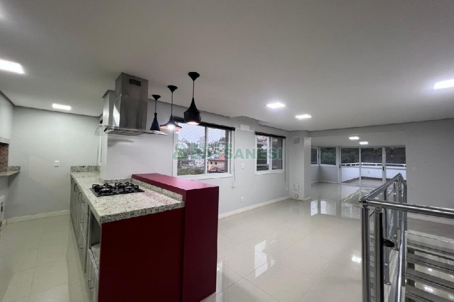 Apartamento com 197m², 3 dormitórios, 2 vagas, no bairro Universitário em Caxias do Sul para Alugar