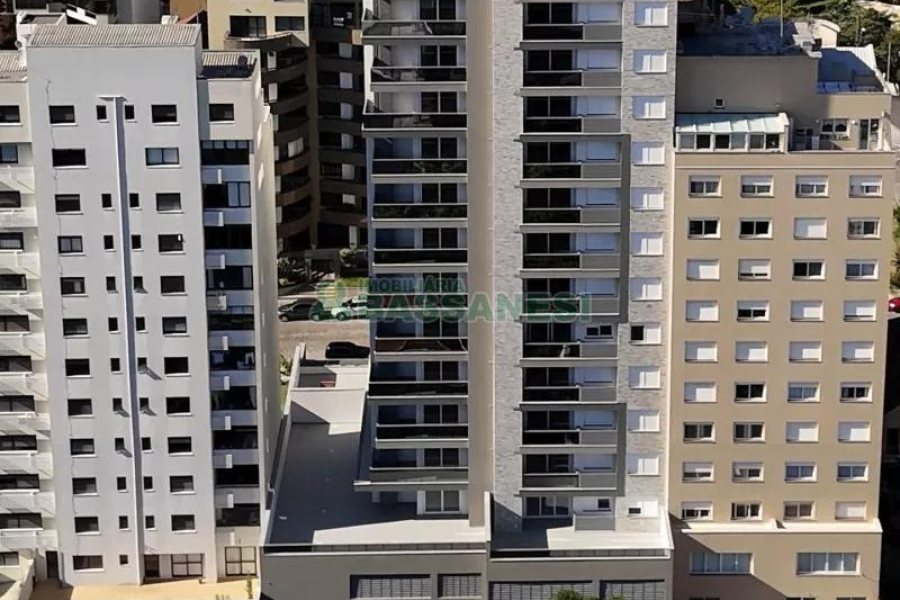 Apartamento com 100m², 3 dormitórios, 2 vagas, no bairro São Pelegrino em Caxias do Sul para Comprar