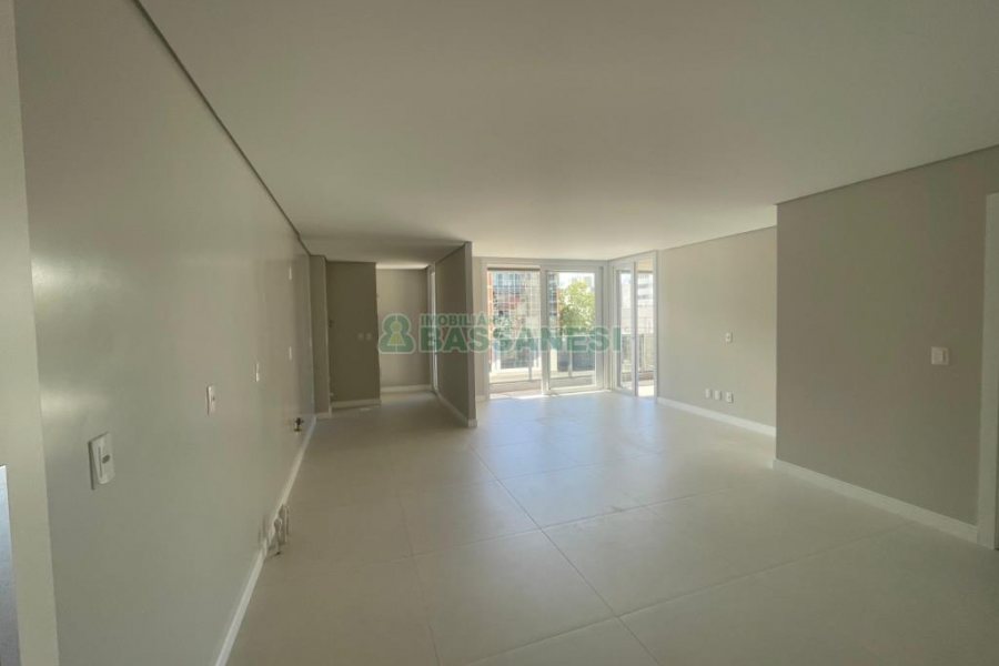 Apartamento com 100m², 3 dormitórios, 2 vagas, no bairro São Pelegrino em Caxias do Sul para Comprar