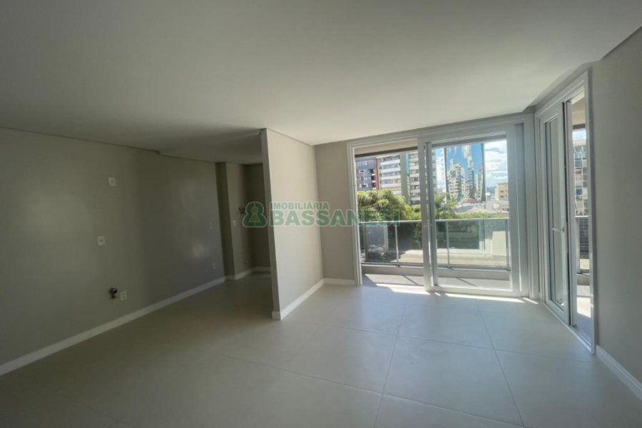 Apartamento com 100m², 3 dormitórios, 2 vagas, no bairro São Pelegrino em Caxias do Sul para Comprar