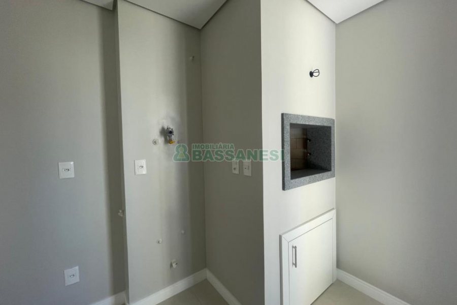 Apartamento com 100m², 3 dormitórios, 2 vagas, no bairro São Pelegrino em Caxias do Sul para Comprar