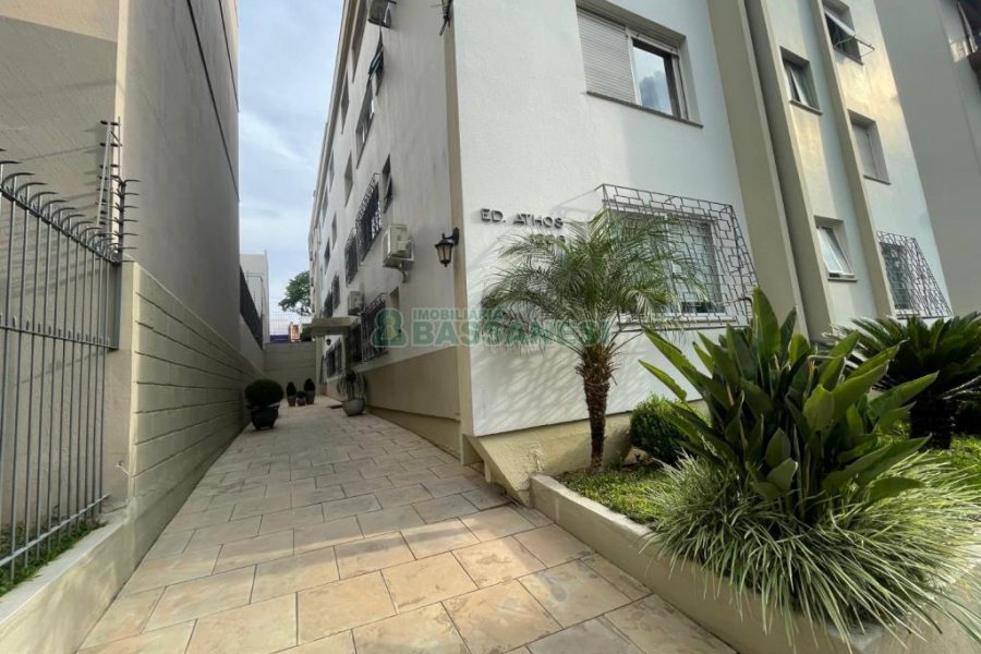 Apartamento com 122m², 3 dormitórios, 2 vagas, no bairro Exposição em Caxias do Sul para Comprar