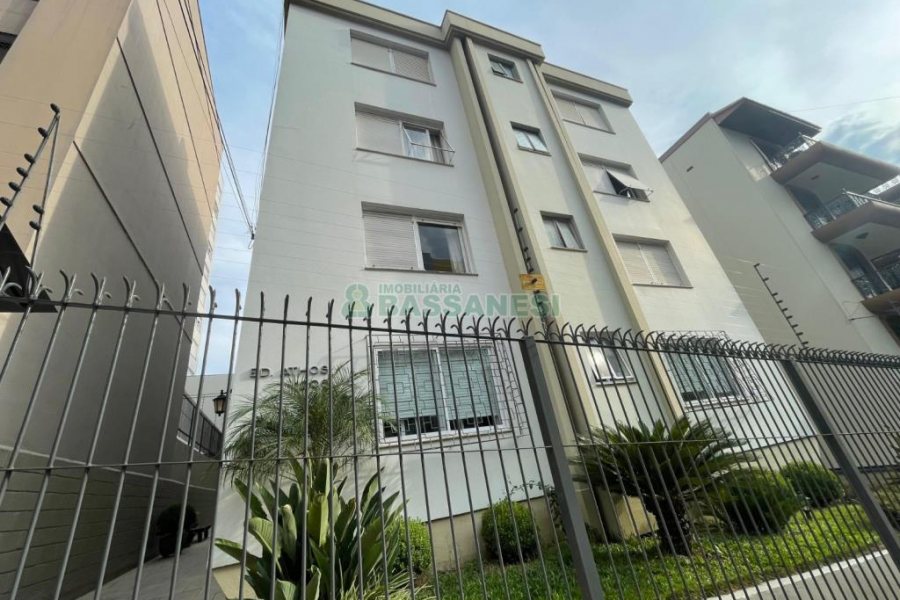 Apartamento com 122m², 3 dormitórios, 2 vagas, no bairro Exposição em Caxias do Sul para Comprar