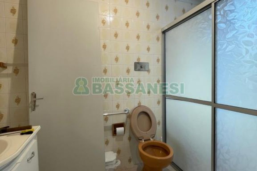 Apartamento com 122m², 3 dormitórios, 2 vagas, no bairro Exposição em Caxias do Sul para Comprar