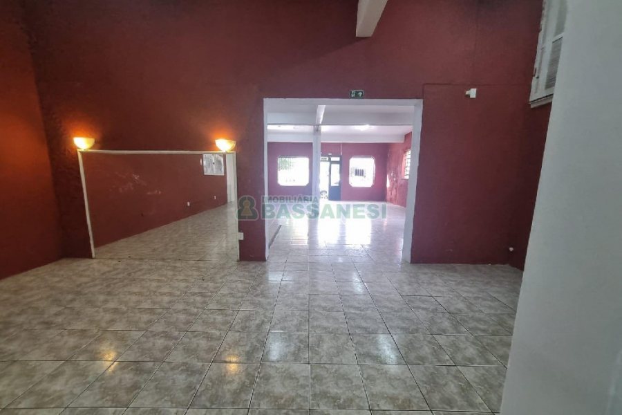 Loja com 200m², no bairro Centro em Caxias do Sul para Alugar