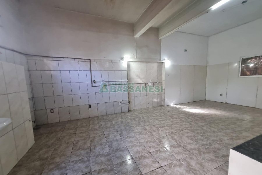 Loja com 200m², no bairro Centro em Caxias do Sul para Alugar