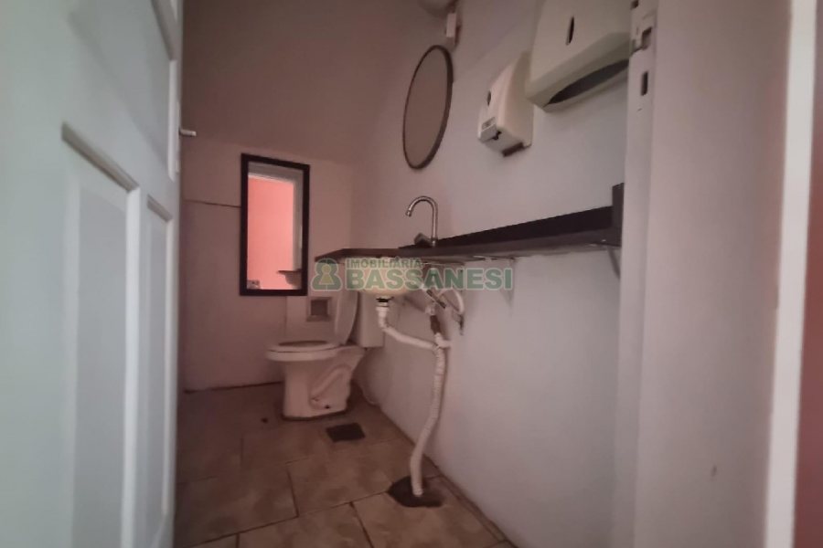 Loja com 200m², no bairro Centro em Caxias do Sul para Alugar