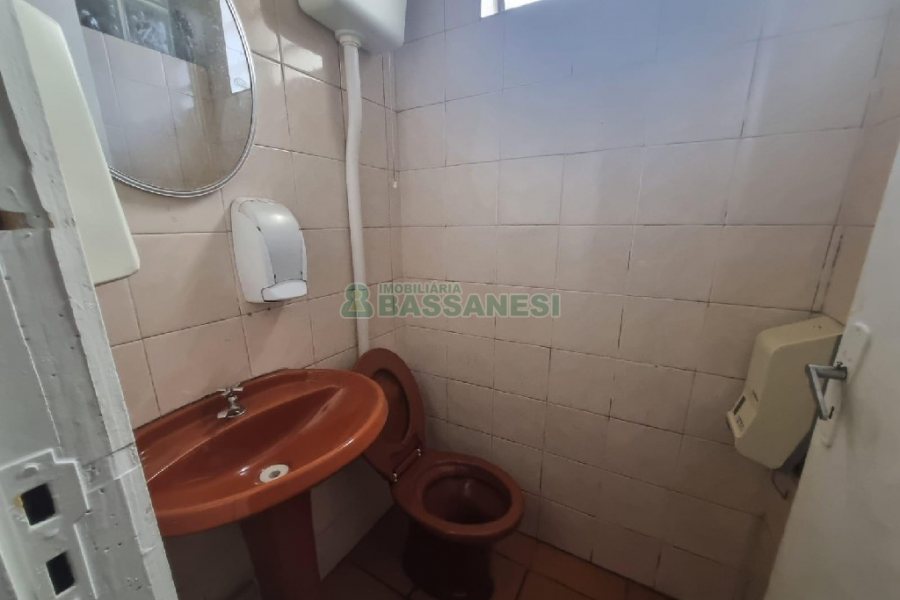 Loja com 200m², no bairro Centro em Caxias do Sul para Alugar