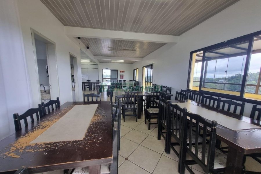 Sala com 250m², no bairro Desvio Rizzo em Caxias do Sul para Alugar