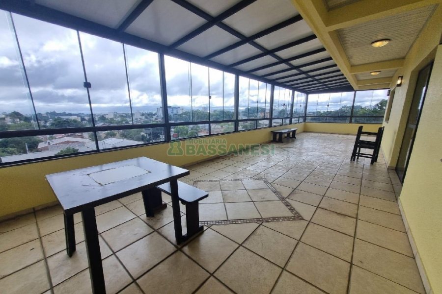 Sala com 250m², no bairro Desvio Rizzo em Caxias do Sul para Alugar
