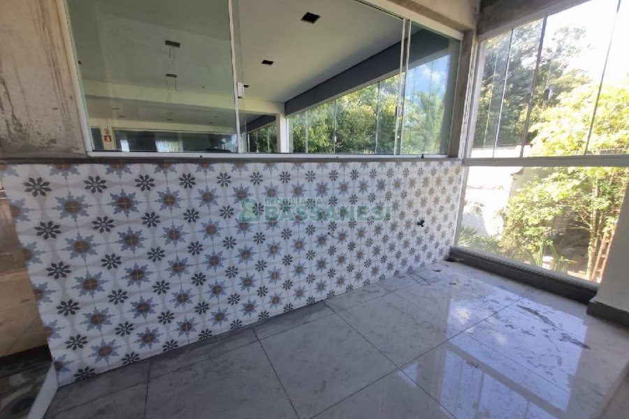 Loja com 800m², no bairro São Pelegrino em Caxias do Sul para Alugar