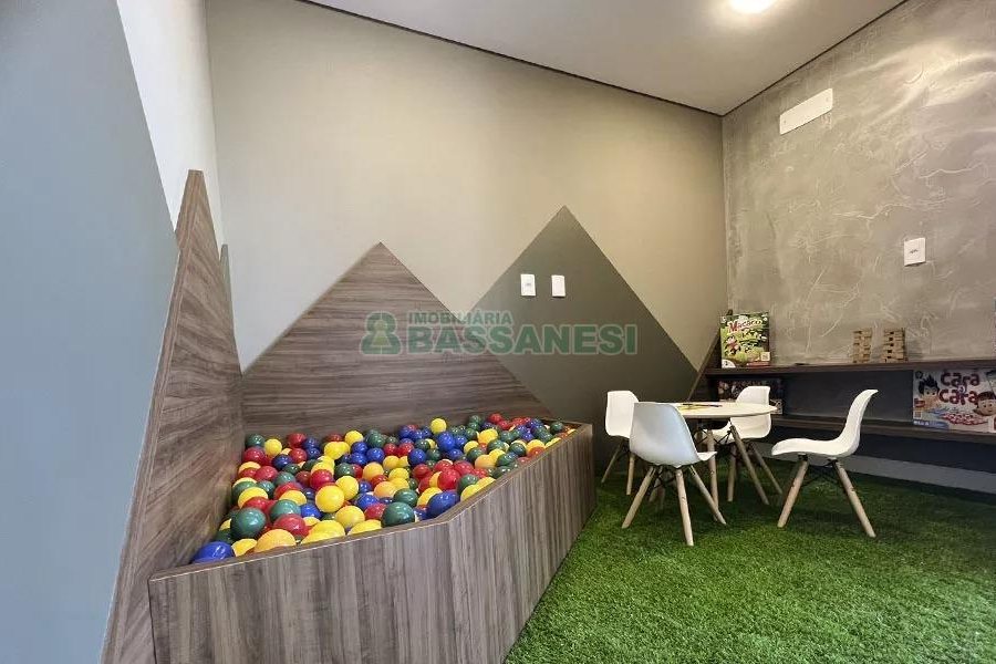 Apartamento com 100m², 2 dormitórios, 1 vaga, no bairro São Pelegrino em Caxias do Sul para Comprar