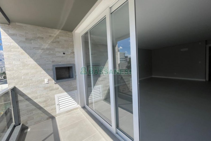 Apartamento com 100m², 2 dormitórios, 1 vaga, no bairro São Pelegrino em Caxias do Sul para Comprar