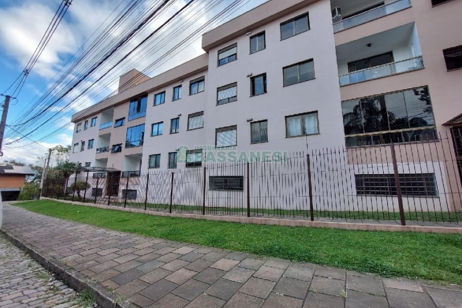 Apartamento com 70m², 2 dormitórios, 1 vaga, no bairro Petrópolis em Caxias do Sul para Alugar