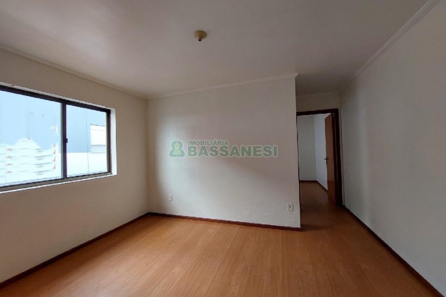 Apartamento com 70m², 2 dormitórios, 1 vaga, no bairro Petrópolis em Caxias do Sul para Alugar