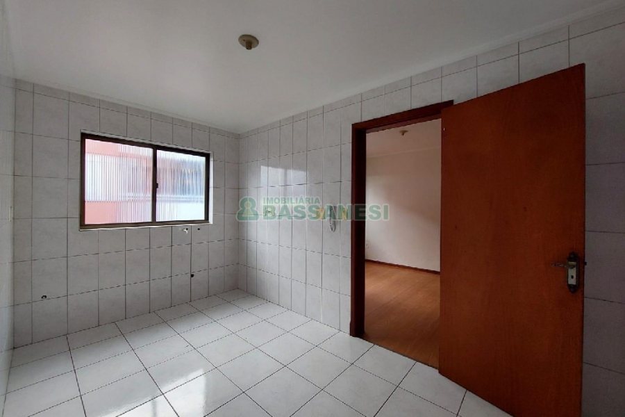 Apartamento com 70m², 2 dormitórios, 1 vaga, no bairro Petrópolis em Caxias do Sul para Alugar