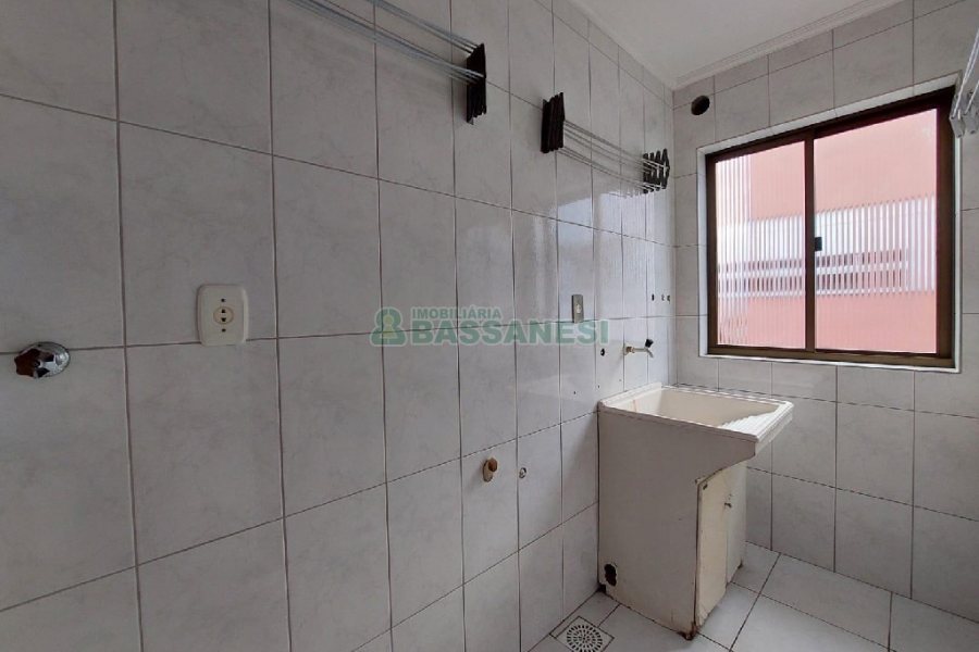 Apartamento com 70m², 2 dormitórios, 1 vaga, no bairro Petrópolis em Caxias do Sul para Alugar