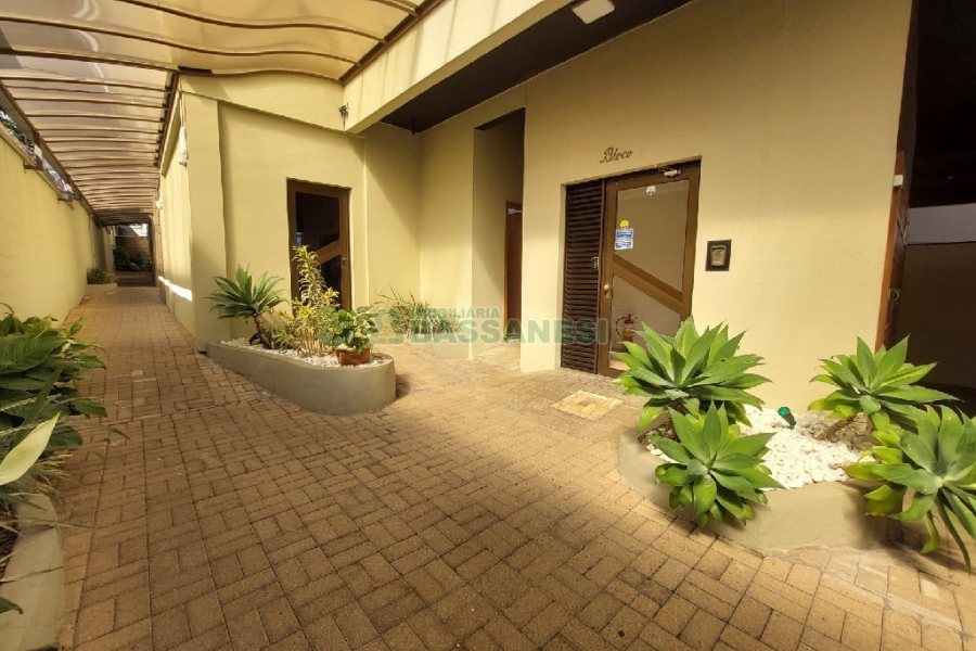 Apartamento com 70m², 2 dormitórios, 1 vaga, no bairro Lourdes em Caxias do Sul para Alugar