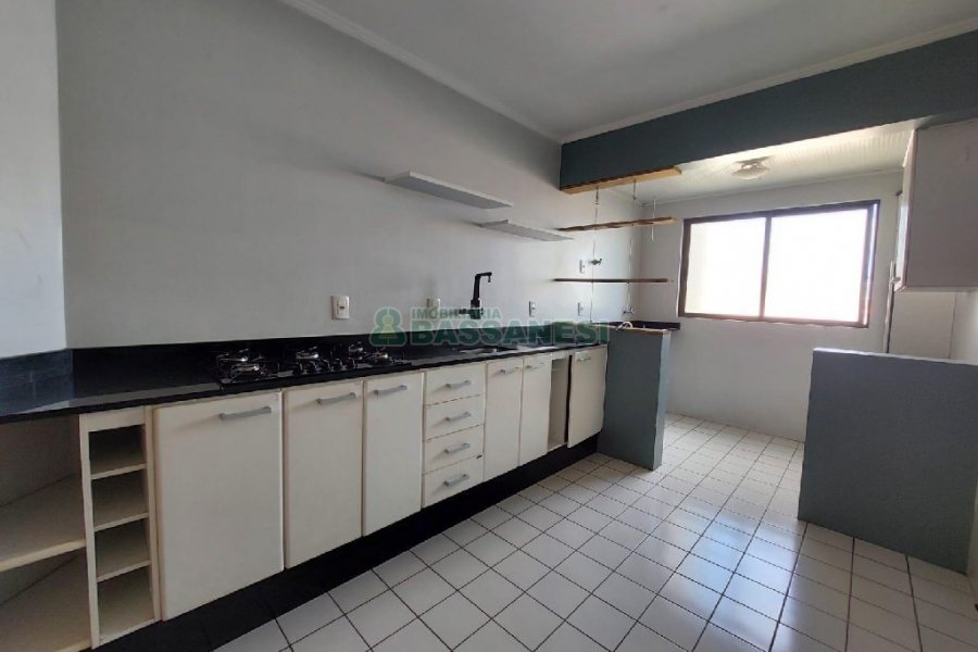 Apartamento com 70m², 2 dormitórios, 1 vaga, no bairro Lourdes em Caxias do Sul para Alugar