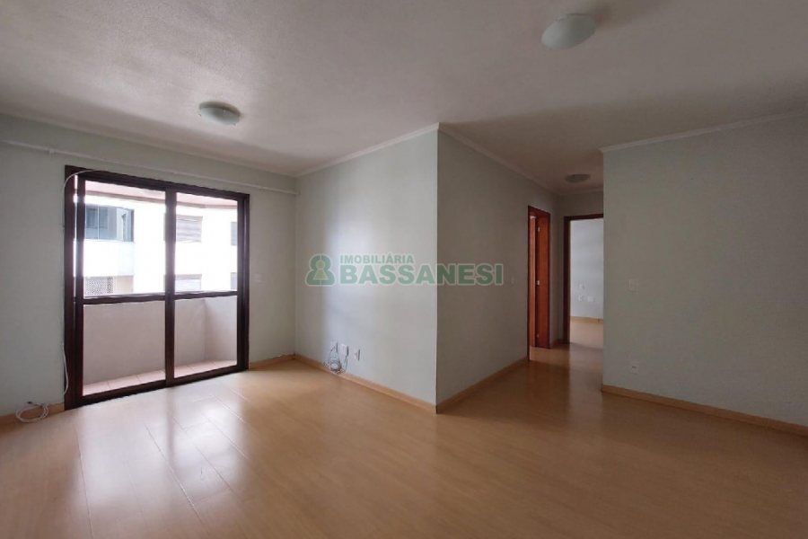 Apartamento com 70m², 2 dormitórios, 1 vaga, no bairro Lourdes em Caxias do Sul para Alugar