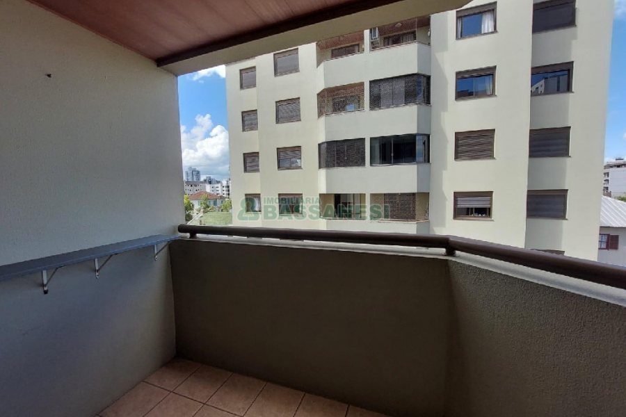 Apartamento com 70m², 2 dormitórios, 1 vaga, no bairro Lourdes em Caxias do Sul para Alugar