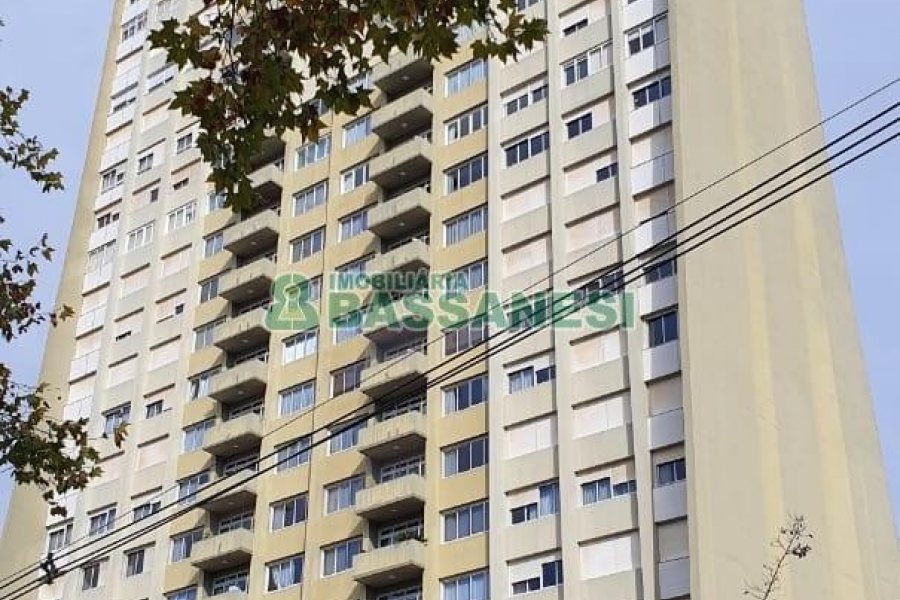 Apartamento com 236m², 4 dormitórios, 4 vagas, no bairro Exposição em Caxias do Sul para Comprar