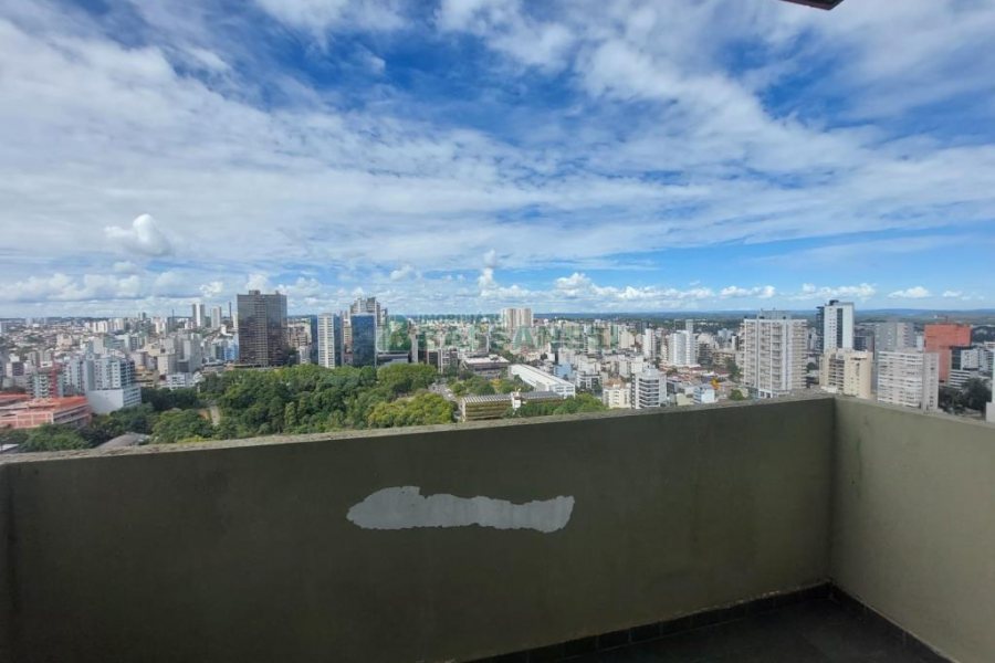 Apartamento com 236m², 4 dormitórios, 4 vagas, no bairro Exposição em Caxias do Sul para Comprar