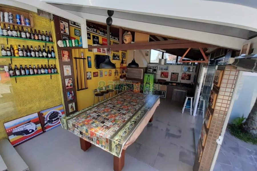 Casa com 159m², 3 dormitórios, 2 vagas, no bairro Desvio Rizzo em Caxias do Sul para Comprar