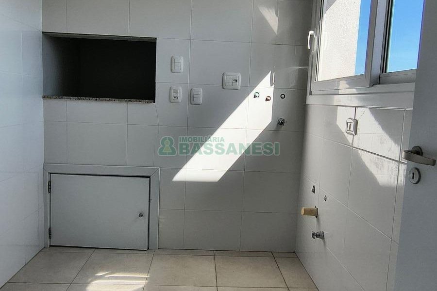 Apartamento com 188m², 3 dormitórios, 1 vaga, no bairro Jardim América em Caxias do Sul para Comprar