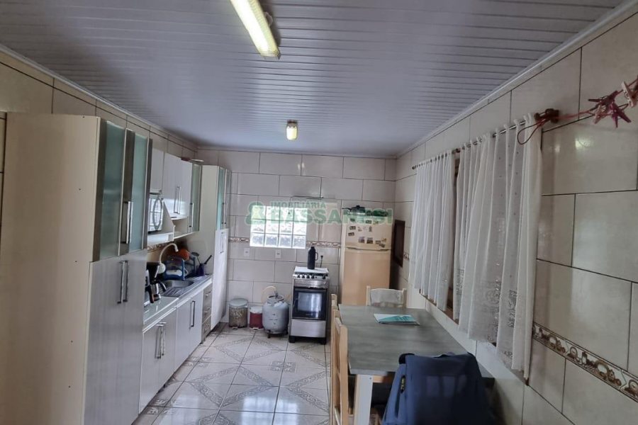 Casa com 59m², 2 dormitórios, no bairro São Caetano em Caxias do Sul para Comprar
