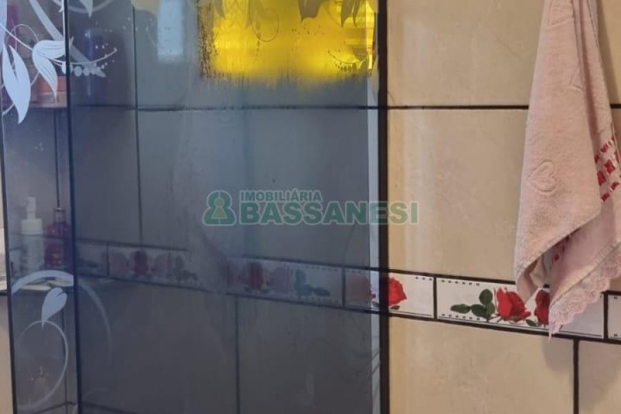 Casa com 59m², 2 dormitórios, no bairro São Caetano em Caxias do Sul para Comprar