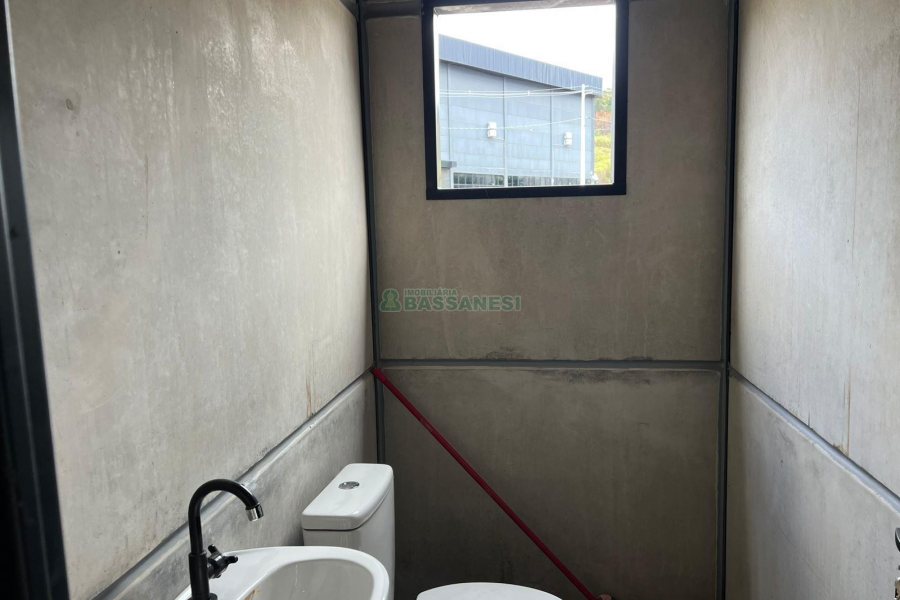 Pavilhão com 310m², no bairro Jardim das Hortências em Caxias do Sul para Alugar