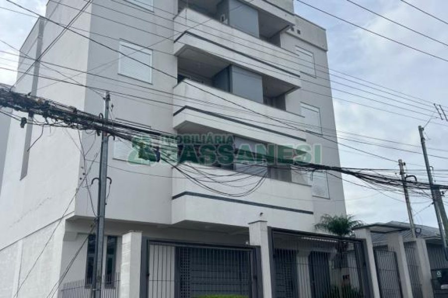 Apartamento com 48m², 2 dormitórios, 1 vaga, no bairro Interlagos em Caxias do Sul para Alugar
