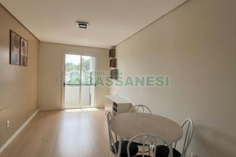 Apartamento com 48m², 2 dormitórios, 1 vaga, no bairro Interlagos em Caxias do Sul para Alugar