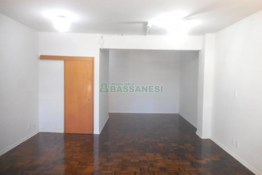 Sala com 65m², no bairro Centro em Caxias do Sul para Alugar