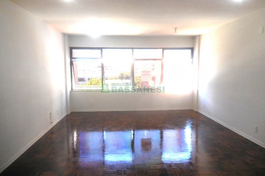 Sala com 65m², no bairro Centro em Caxias do Sul para Alugar