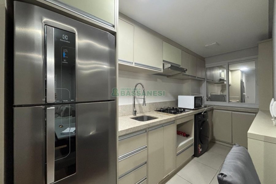 Apartamento com 58m², 2 dormitórios, 1 vaga, no bairro Vinhedos em Caxias do Sul para Alugar