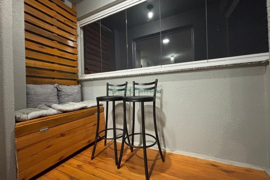 Apartamento com 58m², 2 dormitórios, 1 vaga, no bairro Vinhedos em Caxias do Sul para Alugar