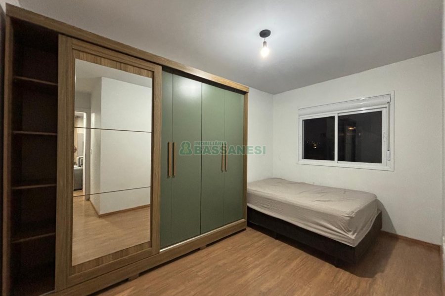 Apartamento com 58m², 2 dormitórios, 1 vaga, no bairro Vinhedos em Caxias do Sul para Alugar