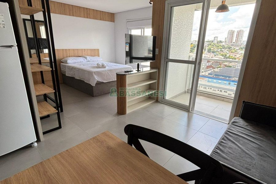 Apto Mobiliado com 42m², 1 dormitório, 1 vaga, no bairro Lourdes em Caxias do Sul para Alugar