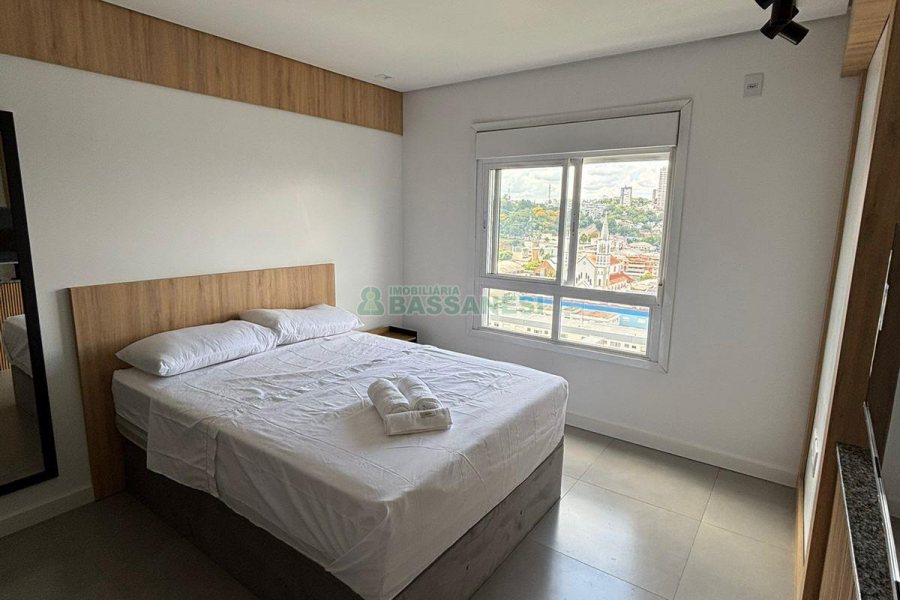 Apto Mobiliado com 42m², 1 dormitório, 1 vaga, no bairro Lourdes em Caxias do Sul para Alugar