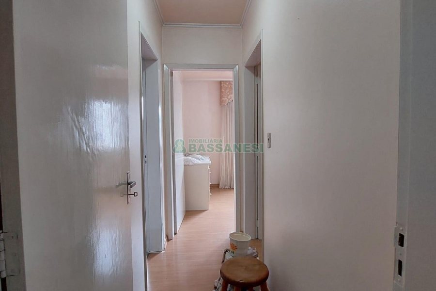Apto Mobiliado com 70m², 2 dormitórios, no bairro São Pelegrino em Caxias do Sul para Alugar