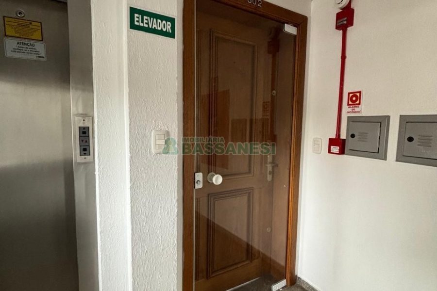 Sala com 85m², no bairro Centro em Caxias do Sul para Alugar